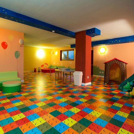 Hotel Delle Alpi ปัสโซเดลโตนาเล ภายนอก รูปภาพ