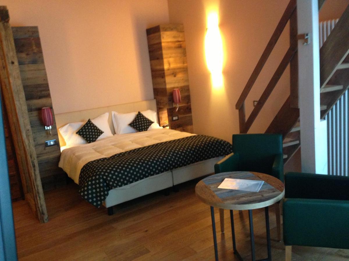 Hotel Delle Alpi ปัสโซเดลโตนาเล ภายนอก รูปภาพ