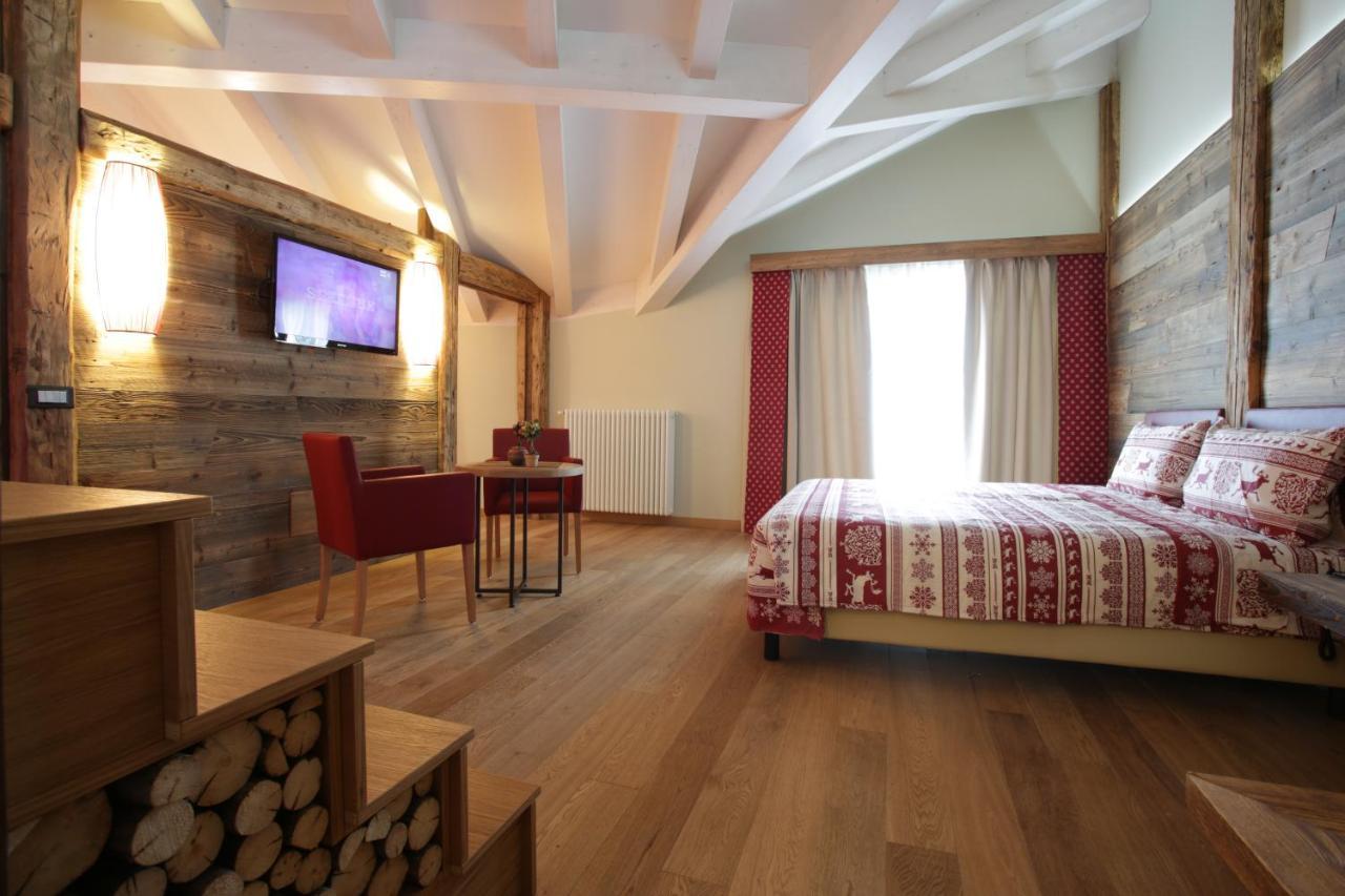 Hotel Delle Alpi ปัสโซเดลโตนาเล ภายนอก รูปภาพ