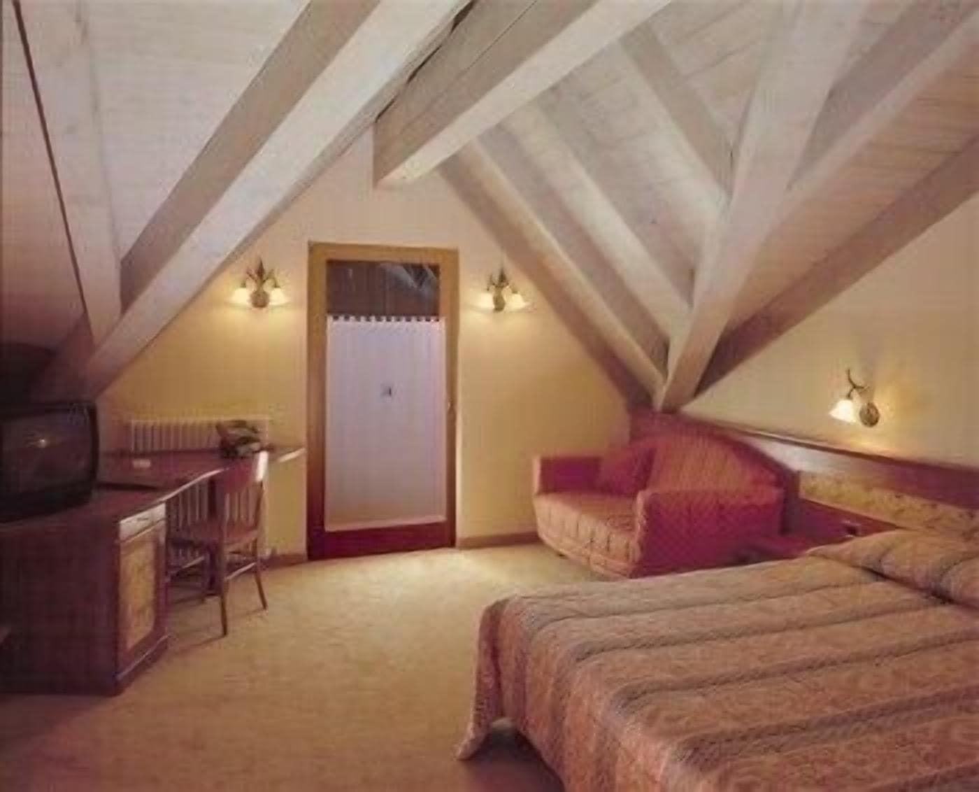 Hotel Delle Alpi ปัสโซเดลโตนาเล ภายนอก รูปภาพ
