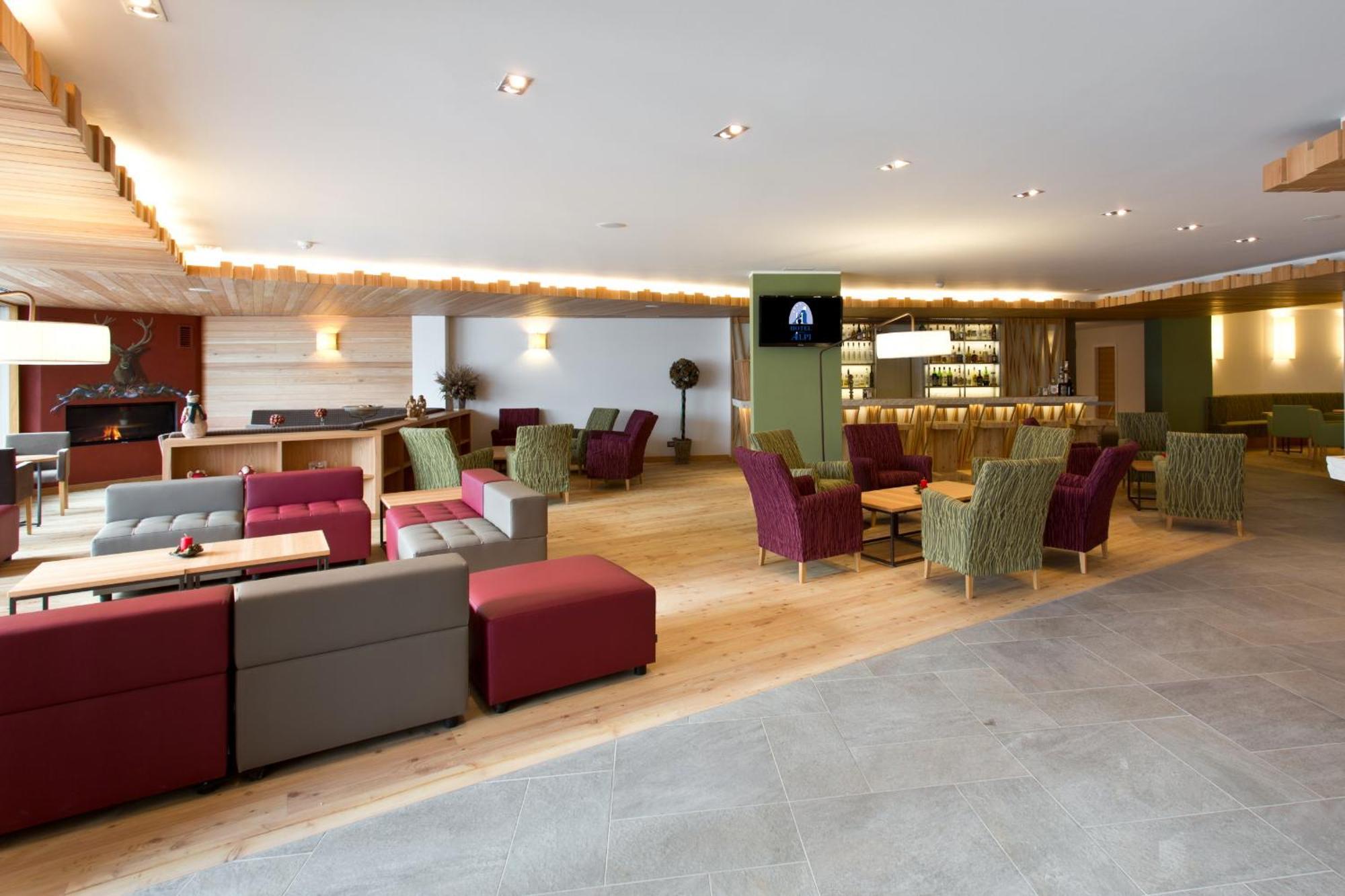 Hotel Delle Alpi ปัสโซเดลโตนาเล ภายนอก รูปภาพ